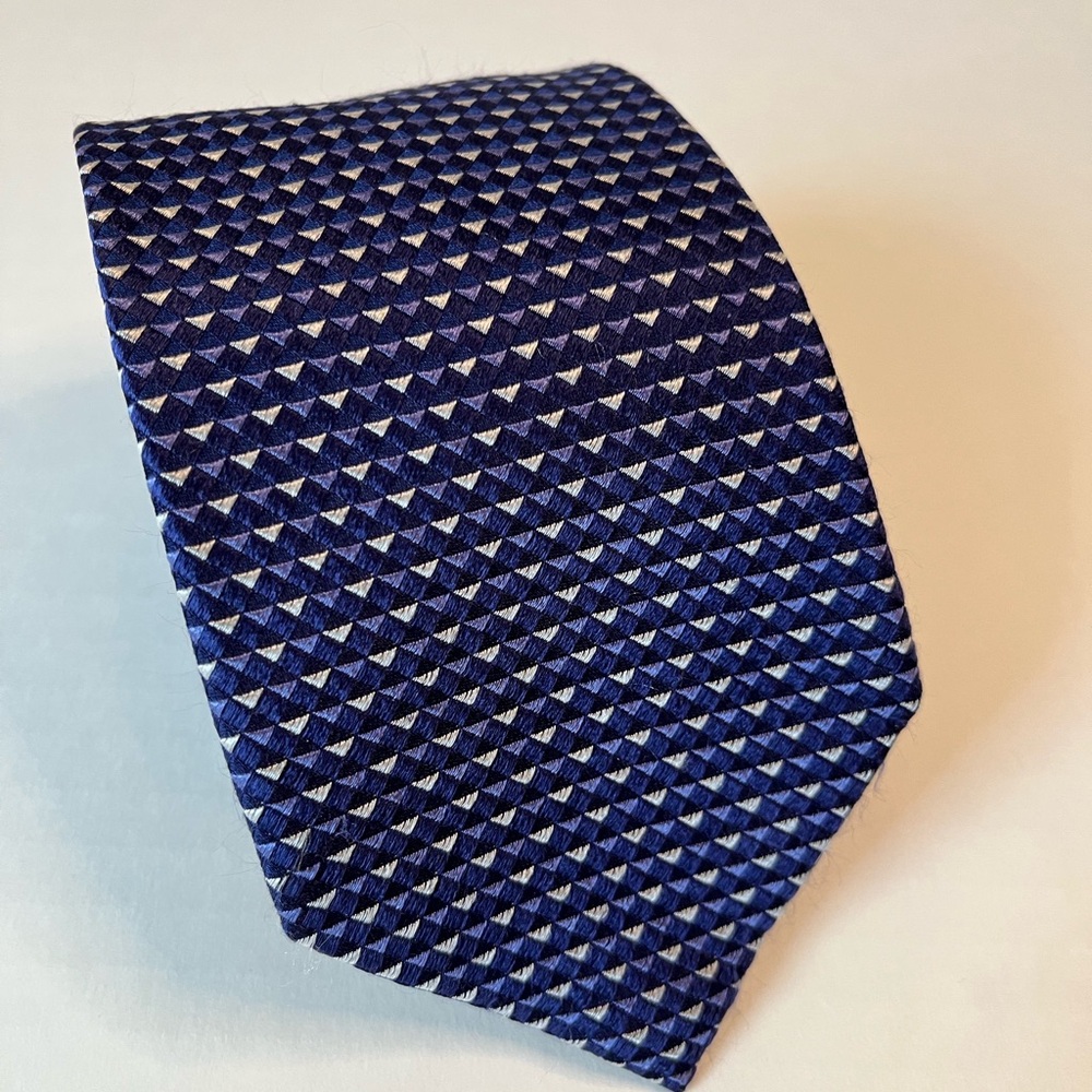 Armani Collezioni Men’s Silk Blue Tie Geometric Designer Luxury.